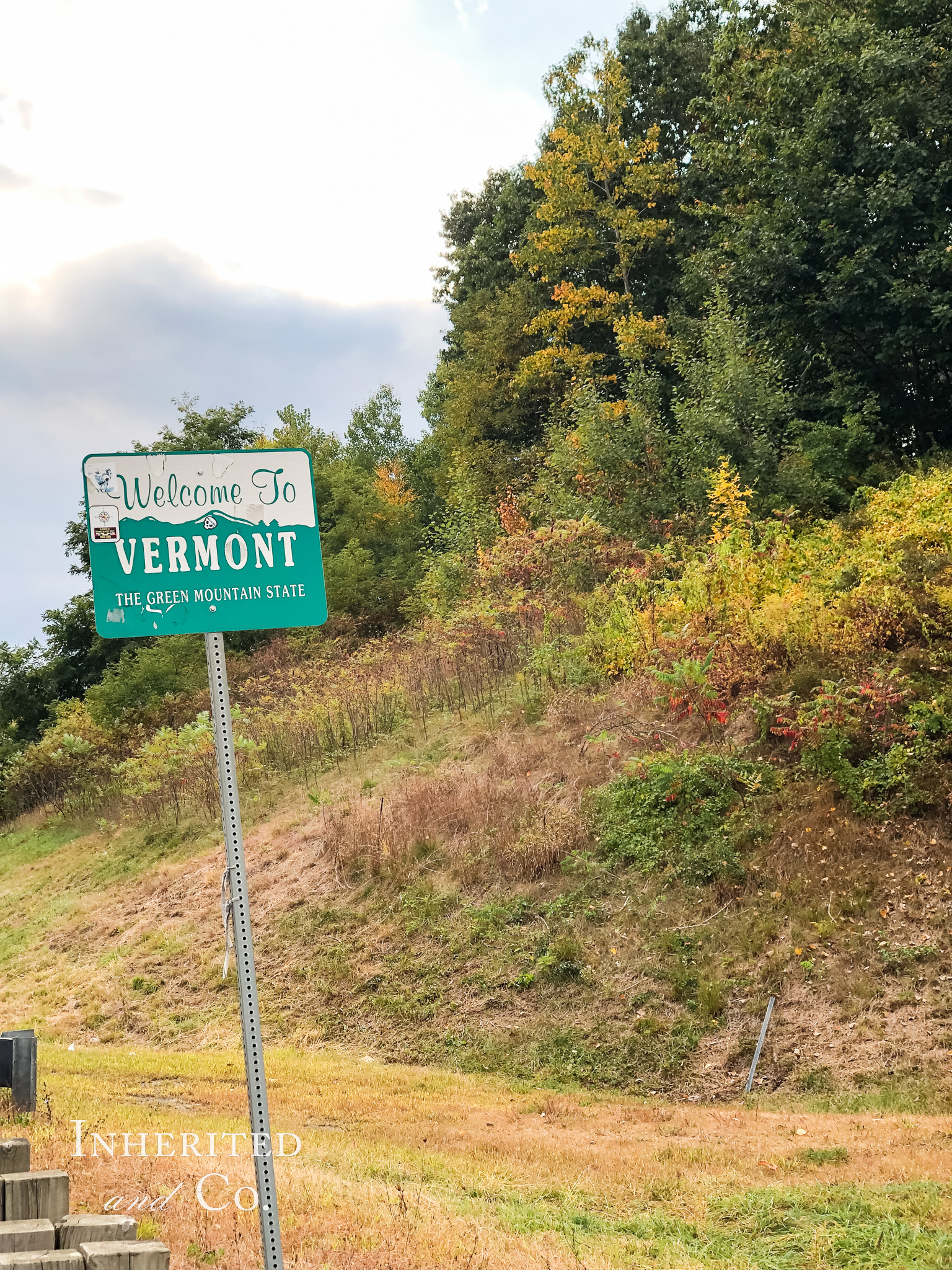 "Welcome to Vermont" roadside sign